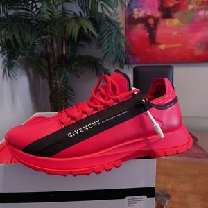 Givenchy "Spectre" Runner Low Sneakers